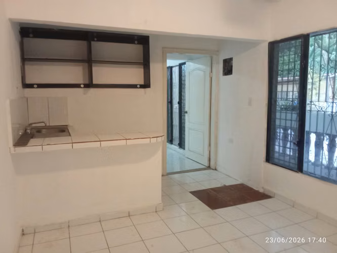 Se Vende Amplia Casa Col. 21 Octubre