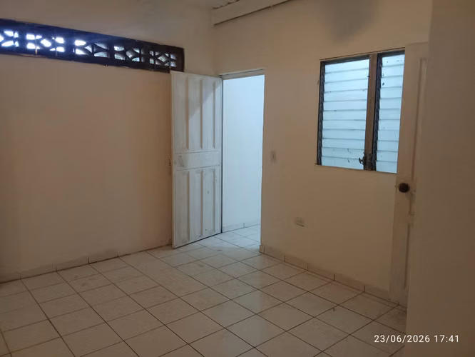 Se Vende Amplia Casa Col. 21 Octubre