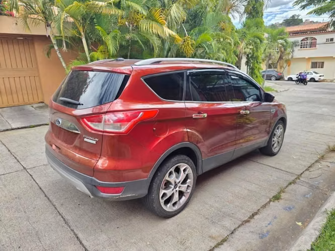 FORD ESCAPE TITANIUM 15