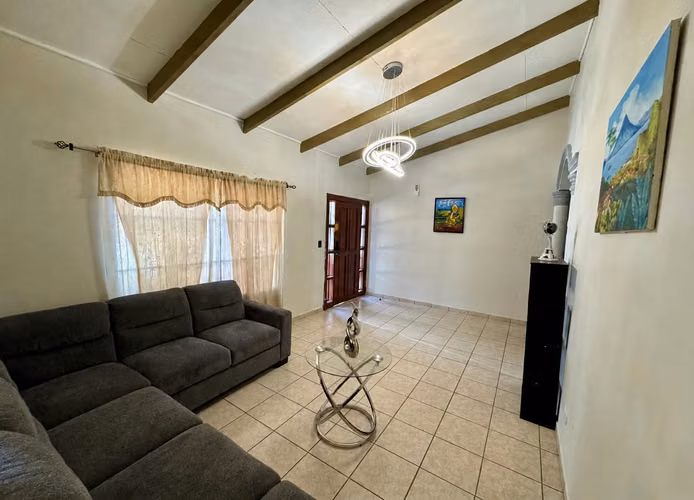 Casa En Renta (Amueblada)