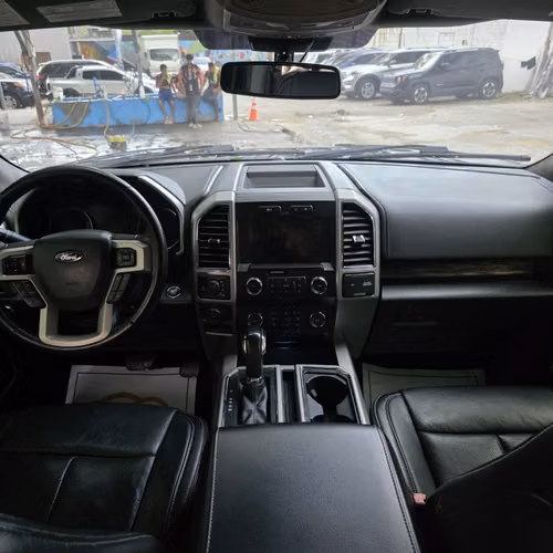 FORD F150 LARIAT 2019