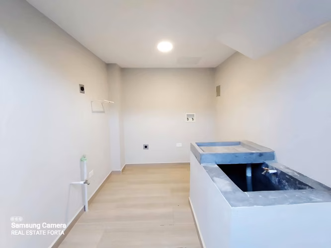 Venta de Hermosa Casa en la Residencial Campos Elíseos, Monte Carmelo, en Valle de Ángeles.