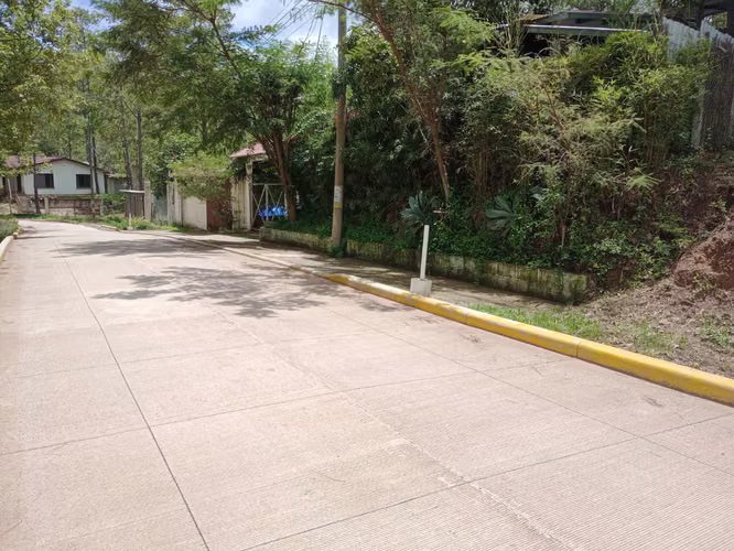 Bonita casa en Lagunetas - Santa Lucía - Negociable