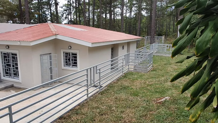 Town Houses En venta en Valle de Angeles, Colonia Los Lirios - Imagen 3