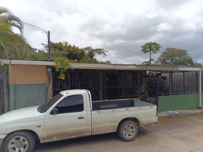 Casa totalmente amueblada + Pickup Mazda | Güinope | L.3,000,000