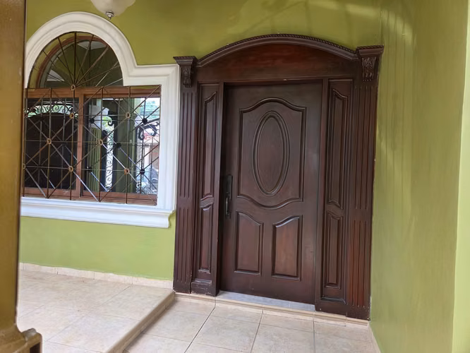  Se Vende Bonita Casa en Residencial el Bosque – San Pedro Sula