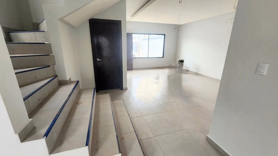 Se Vende Casa Res. Altos del Cimarron