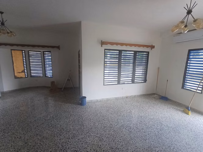Se Alquila Amplia en Casa 27 calle - Imagen 4