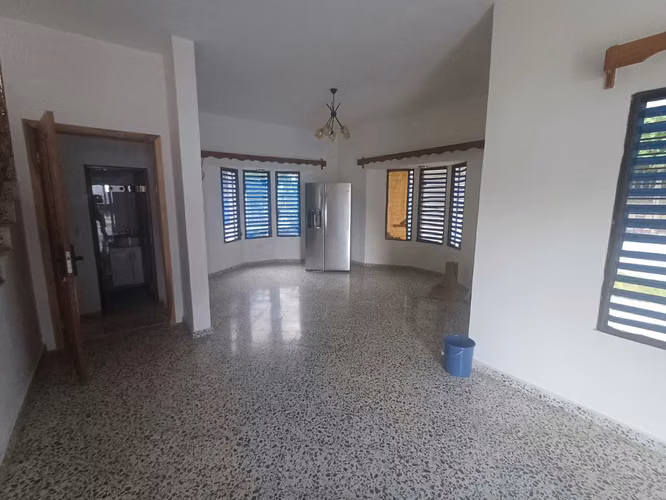 Se Alquila Amplia en Casa 27 calle - Imagen 5