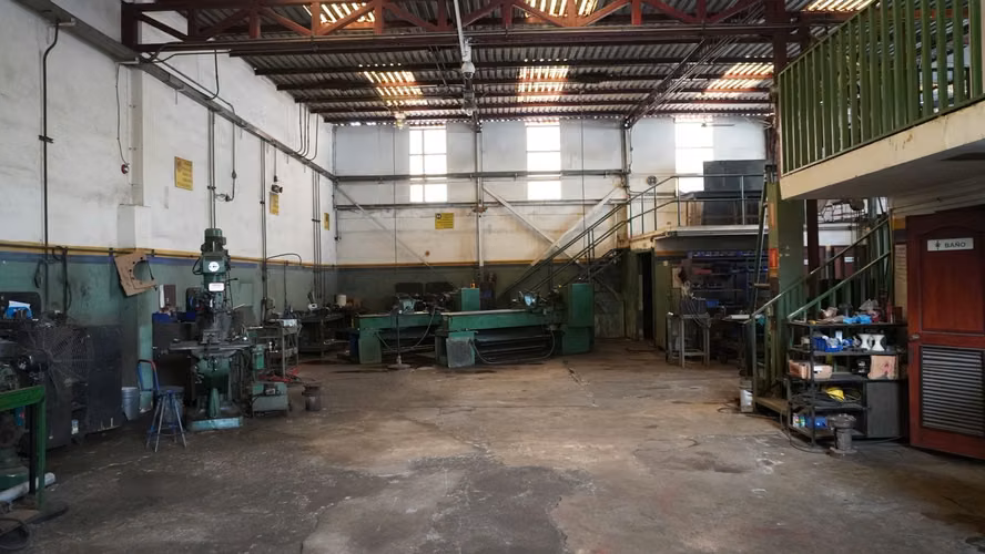Venta de Bodega- Taller en Col. Smith San Pedro Sula (Sector Barandillas)