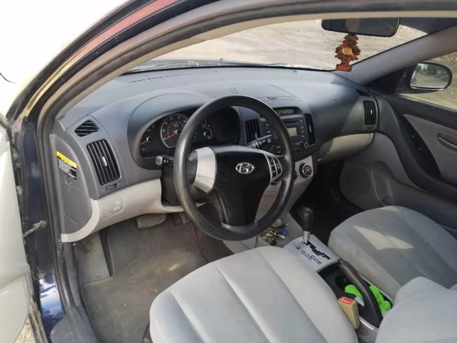 Vendo o Permuto Elantra 2008