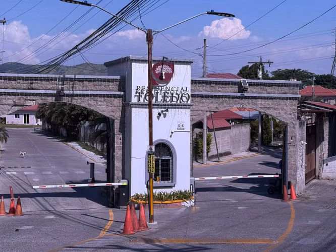 Hermosa casa en venta en Residencial Toledo