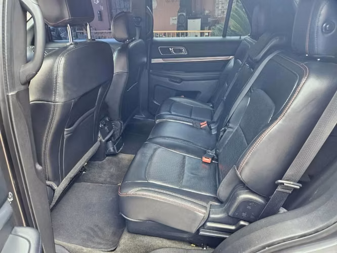 Ford Explorer - Imagen 6
