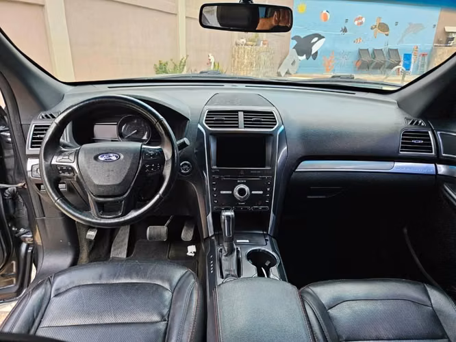 Ford Explorer - Imagen 3