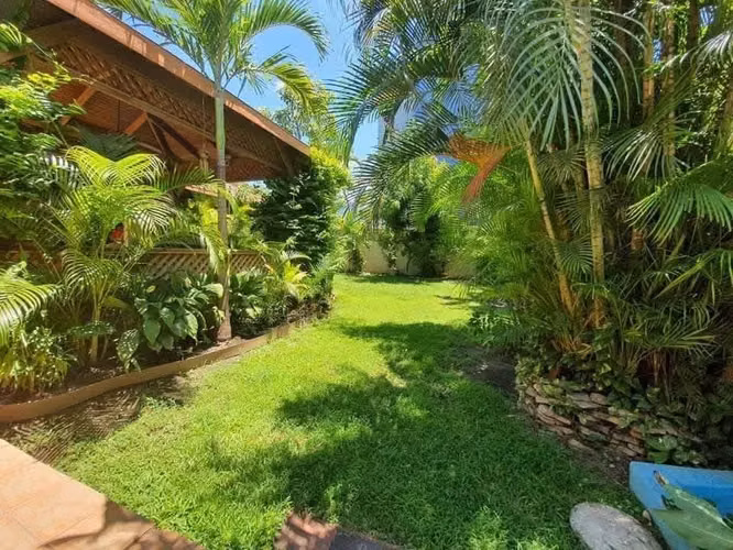 Se Vende Amplia Casa en Colonia Trejo - San Pedro Sula