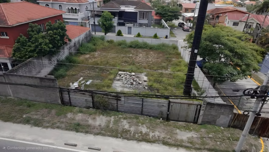 Se Alquila Terreno en Bulevar Mackay