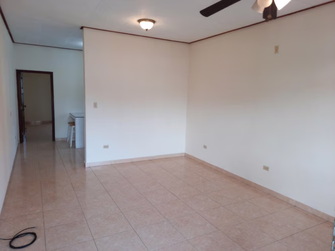 SE ALQUILA APARTAMENTO EN COLONIA UNIVERSIDAD