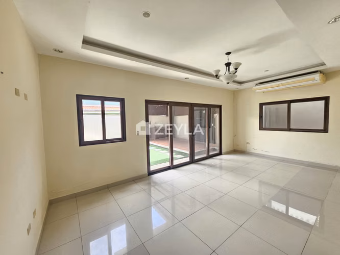 Se Vende Amplia Casa En Residencial La Foresta, SPS