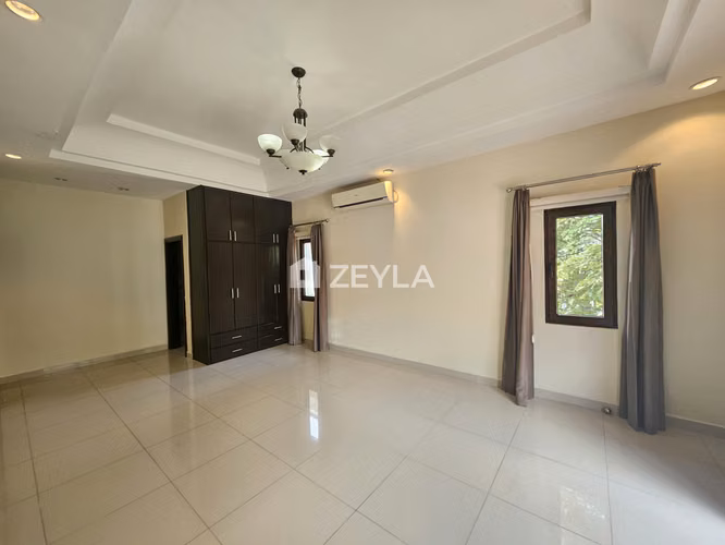 Se Vende Amplia Casa En Residencial La Foresta, SPS