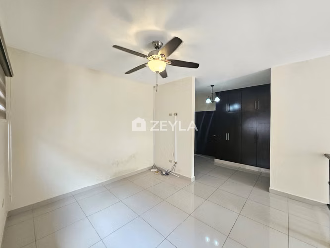 Se Vende Amplia Casa En Residencial La Foresta, SPS