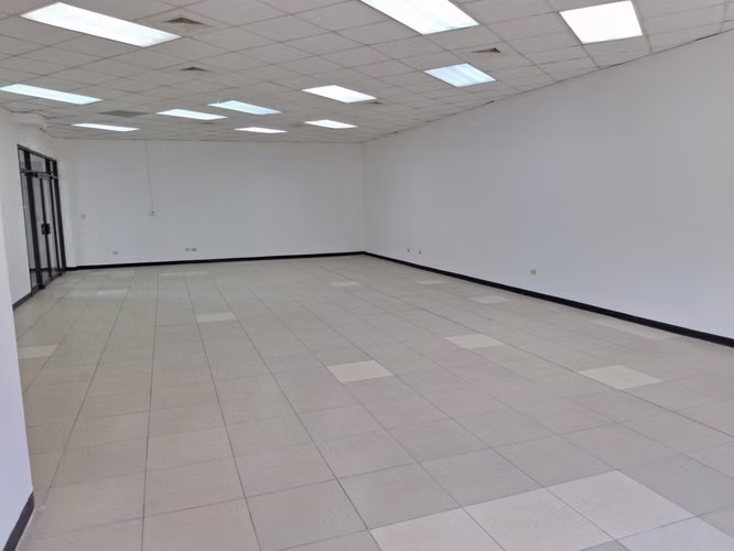 EN ALQUILER LOCAL PARA OFICINAS O COMERCIAL - Imagen 3