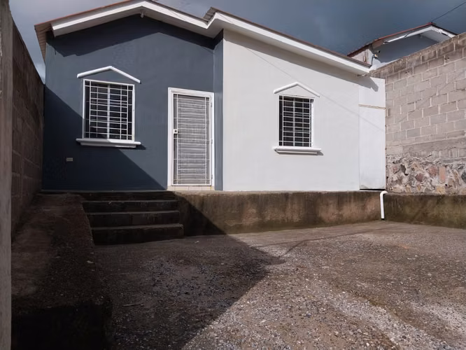 EN VENTA Hermosa Casa de Una Planta en Residencial Hacienda Real TGU
