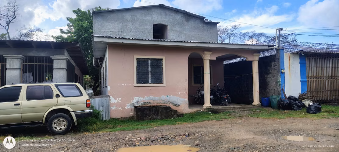 House with 2 independent apartments – Ideal for rental or investment