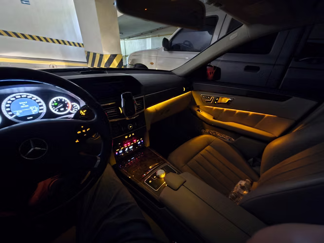 Mercedes-Benz E350 Elegance 2011  – De Agencia / Solo 65,000 km - Imagen 6