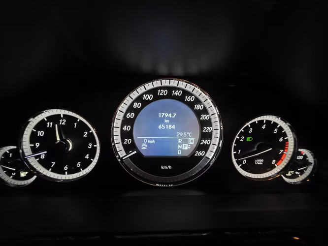Mercedes-Benz E350 Elegance 2011  – De Agencia / Solo 65,000 km - Imagen 14