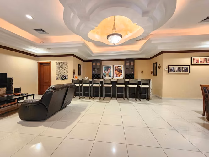 Venta de amplia casa en Colonia Trejo