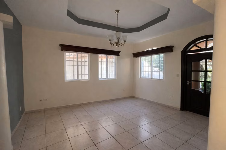 Se Vende Hermosa Vivienda en Res, Villas Paraíso S.P.S.