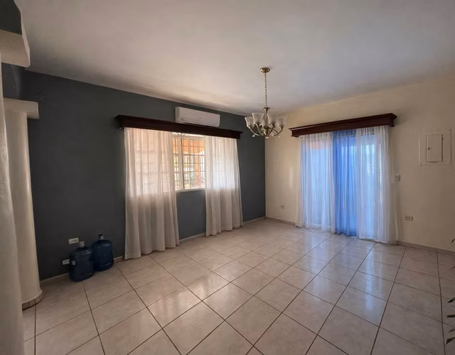 Se Vende Hermosa Vivienda en Res, Villas Paraíso S.P.S.