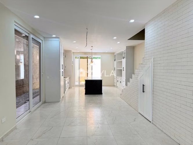 Preventa Townhouse En Residencial Lomas Del Pedregal, SPS