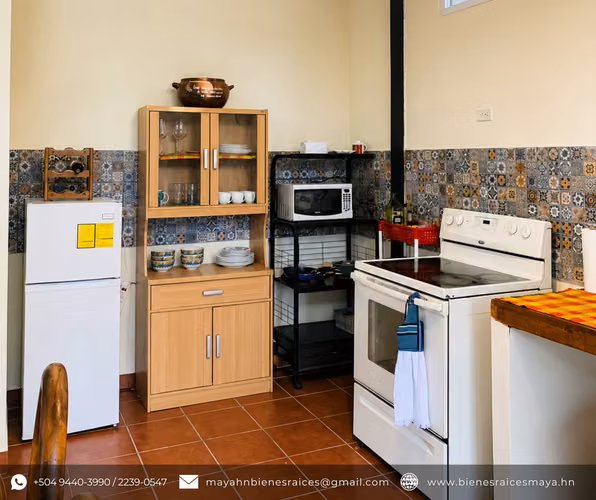 ¡Se vende casa en Res. Lagunetas, Santa Lucia!