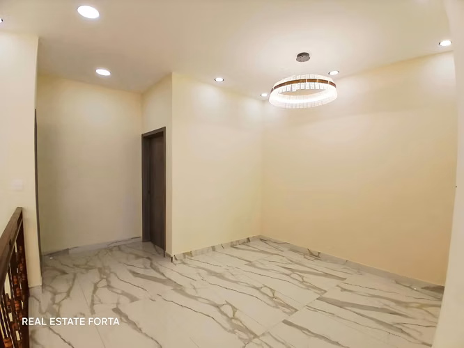 Venta de Casa Nueva, ubicada en la Residencial El Sauce, Villa Los Napoleones, en Tegucigalpa.