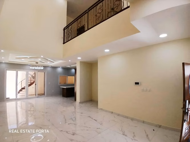 Venta de Casa Nueva, ubicada en la Residencial El Sauce, Villa Los Napoleones, en Tegucigalpa.