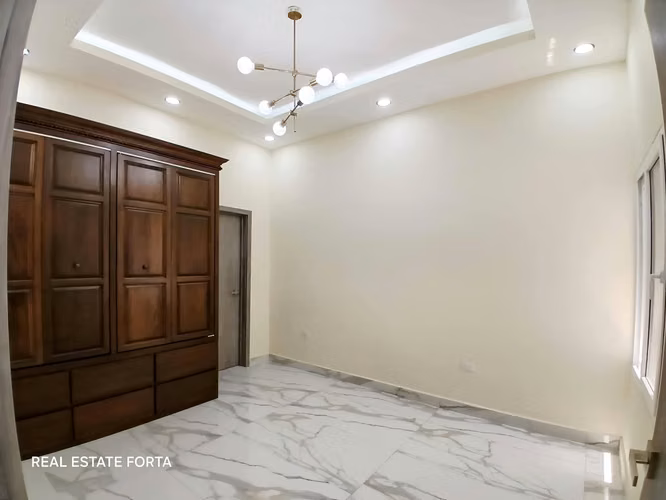 Venta de Casa Nueva, ubicada en la Residencial El Sauce, Villa Los Napoleones, en Tegucigalpa.