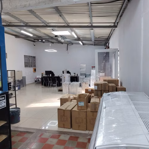 Se Vende Local Comercial Col. Miramontes - Imagen 3