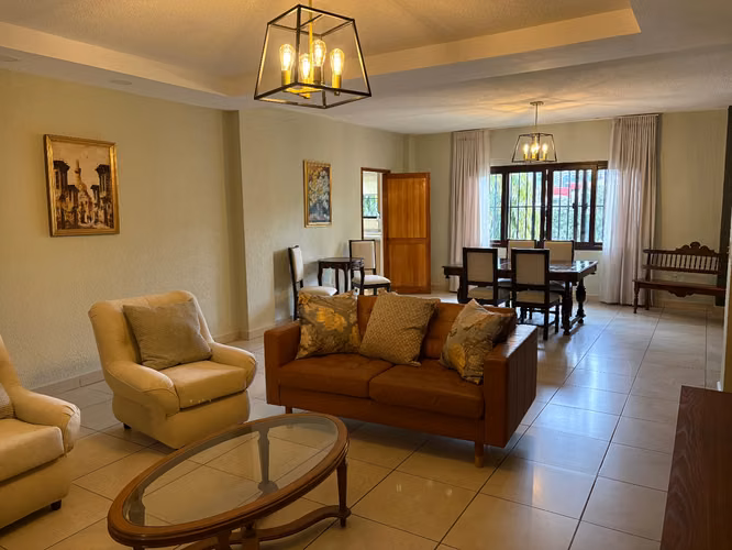  APARTAMENTO EJECUTIVO FULL AMUEBLADO EN COLONIA LARA | US$1,400/MES