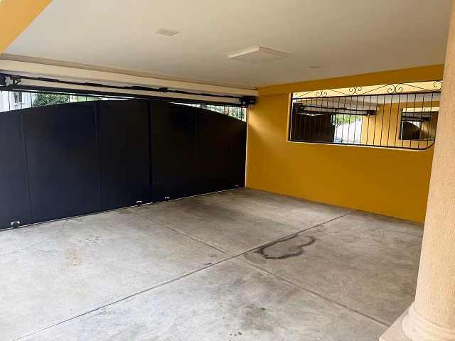 TOWNHOUSE EN RENTA EN RESIDENCIAL SAN ANTONIO || SECTOR MACKAY SPS