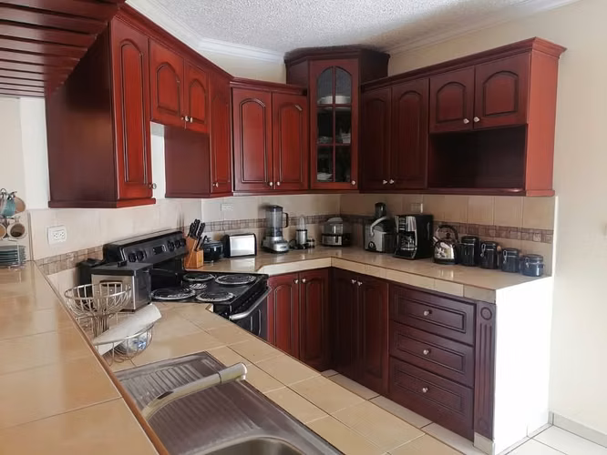 Casa Renta | El Sauce | Tegucigalpa | Amueblada | Piscina - Imagen 7
