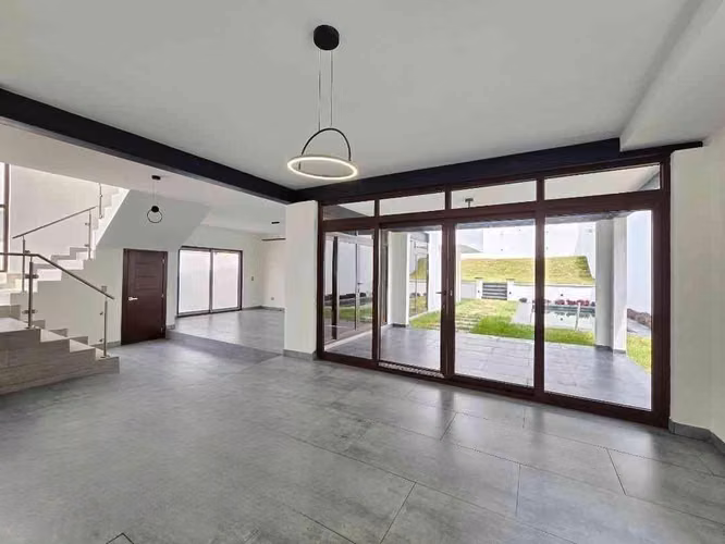 SE VENDE CASA EN MERENDON HILLS SAN PEDRO SULA - Imagen 7