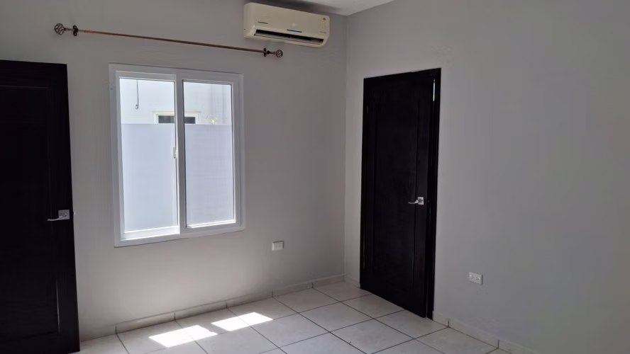 APARTAMENTO SEMIAMUEBLADO EN RES. CASA MAYA - Imagen 5