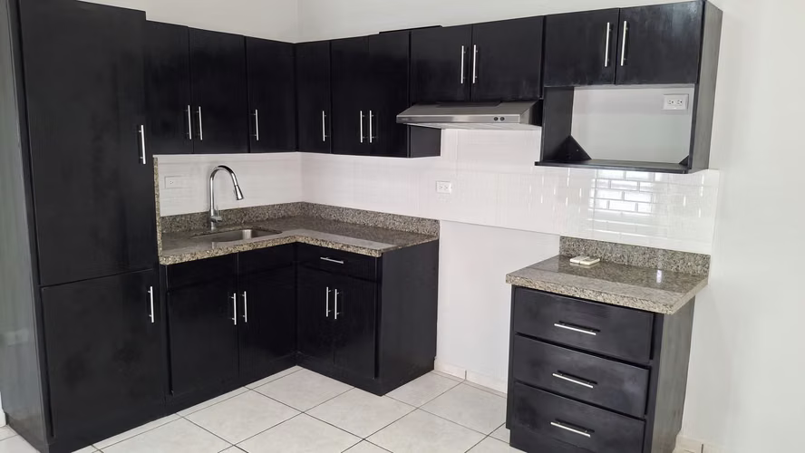 APARTAMENTO SEMIAMUEBLADO EN RES. CASA MAYA - Imagen 3