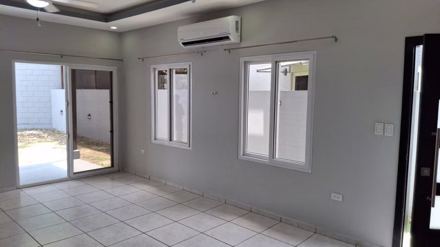 APARTAMENTO SEMIAMUEBLADO EN RES. CASA MAYA
