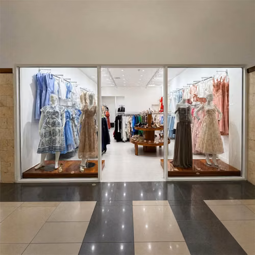 SE VENDE LOCAL COMERCIAL EN GALERÍAS DEL VALLE SAN PEDRO SULA - Imagen 3