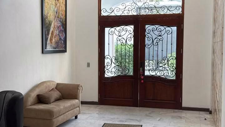 SE VENDE CASA EN BOSQUES DEL MERENDON SAN PEDRO SULA - Imagen 2