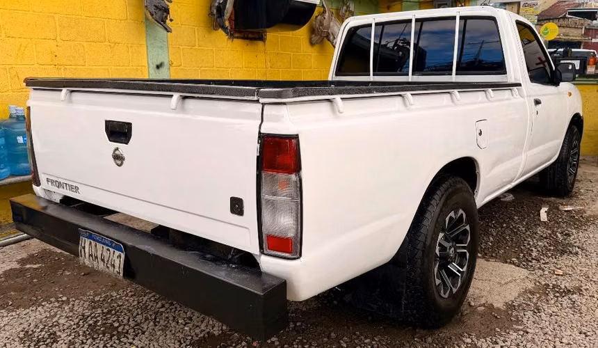 Carro para trabajo motor diésel TD27 caja manual