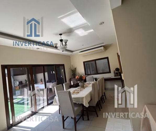 Se Vende Casa con Piscina en Res. La Foresta - San Pedro Sula - Imagen 3