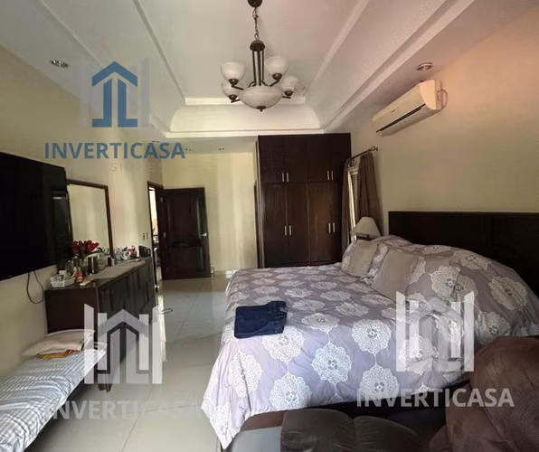 Se Vende Casa con Piscina en Res. La Foresta - San Pedro Sula - Imagen 6